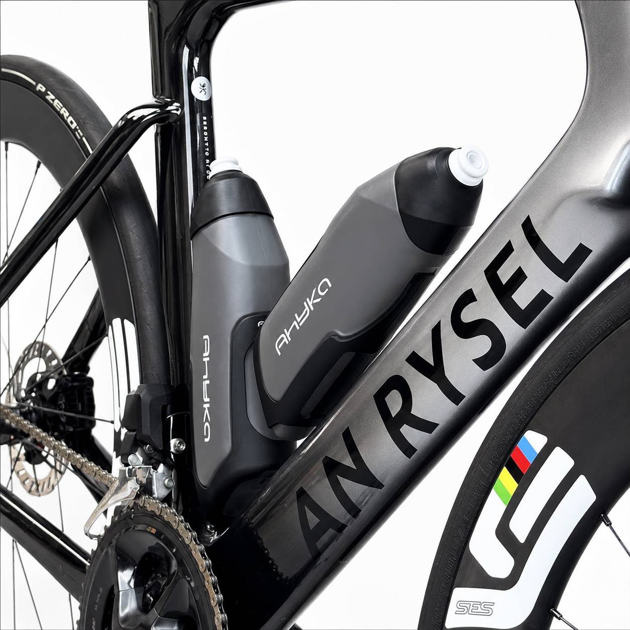 AeroFrame Pro Cycling Water Bottle & Cage